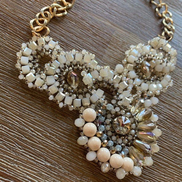 Beautiful Gold/Natural Toned Bib Necklace - Picture 8 of 8